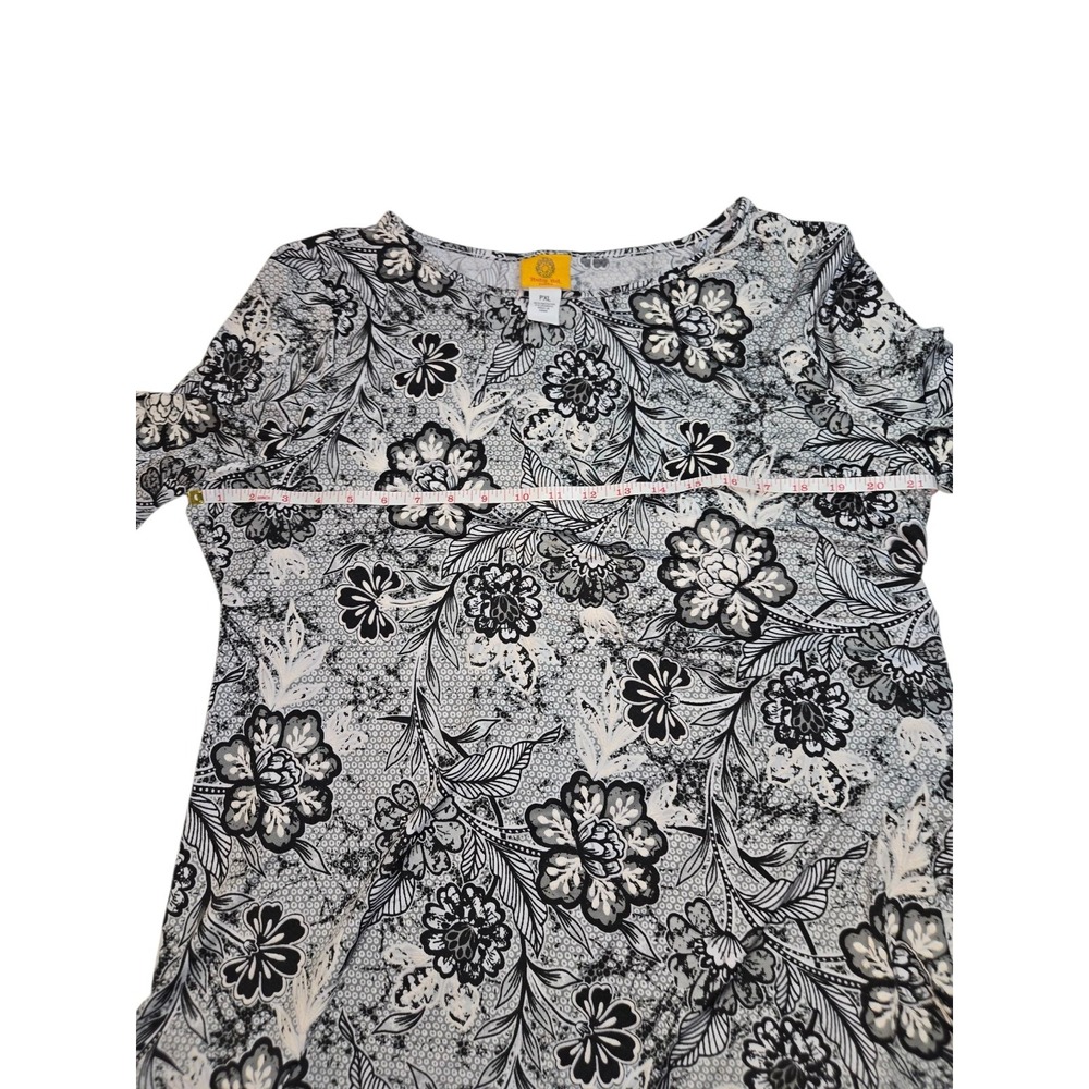 Ruby Rd. Petite PXL Black White Floral Shift Dress Ruffle Cuff 3/4 Sleeve Knit - Picture 6 of 6